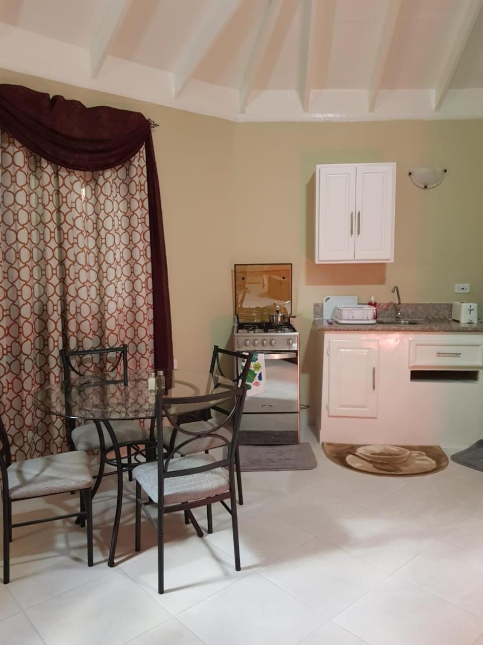 Orchid Cottage Кингстън Екстериор снимка